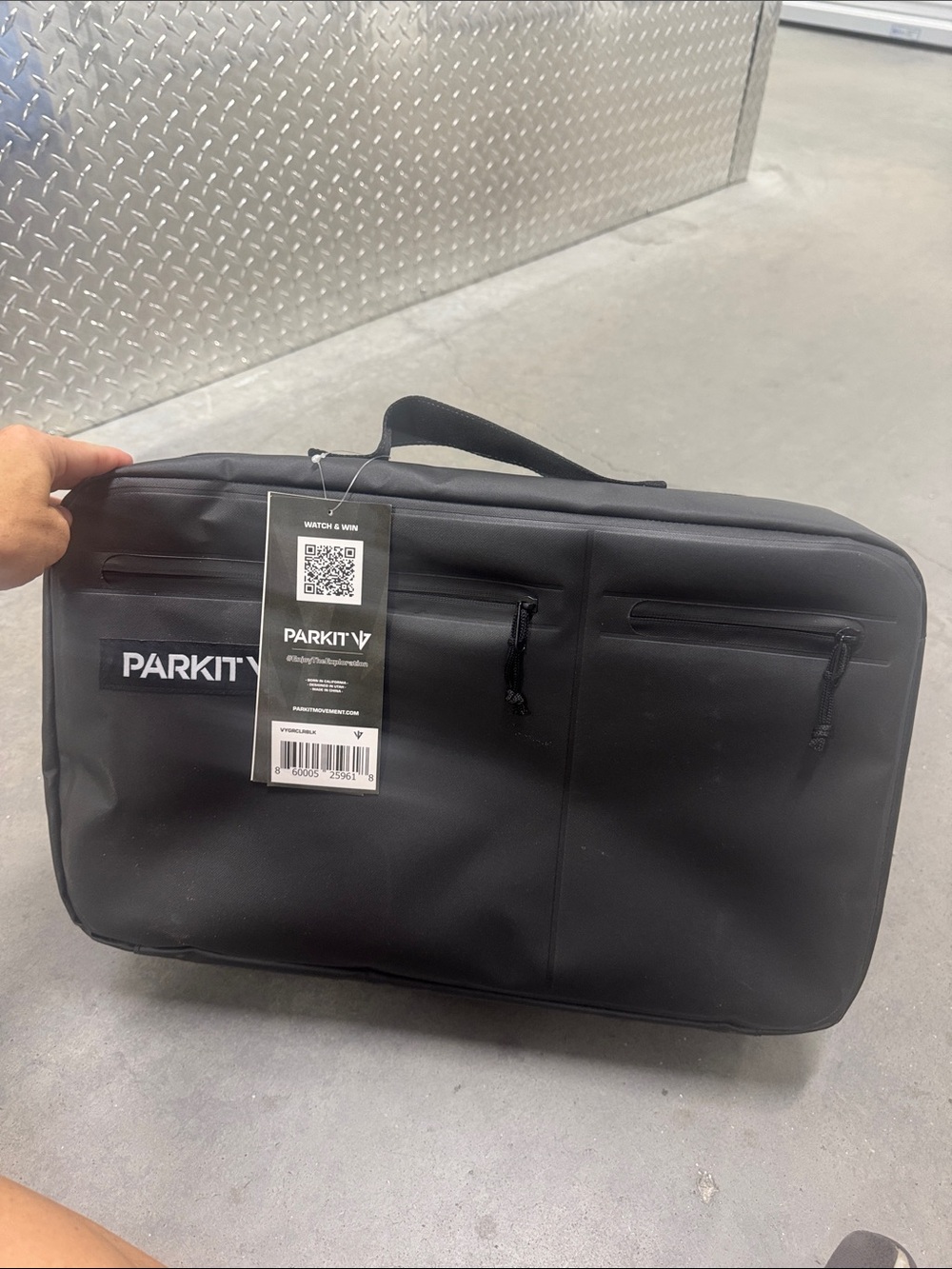 New Parkit Voyager Black Insulated Cooler for Camp Beach Chair 15 Can Capacity